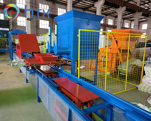 Linha de produção plástica equipamento do Paver de produção automatizado do painel de parede do controle