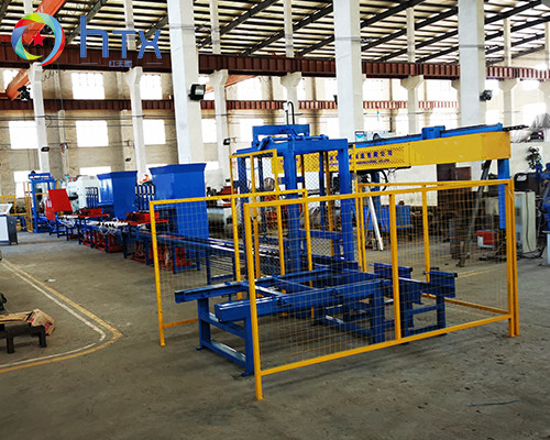 Sistema de dosagem de concreto fundido molhado para máquina de fabricação de pedra de Kerb