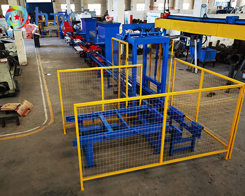 Equipamento de produção de painéis de parede